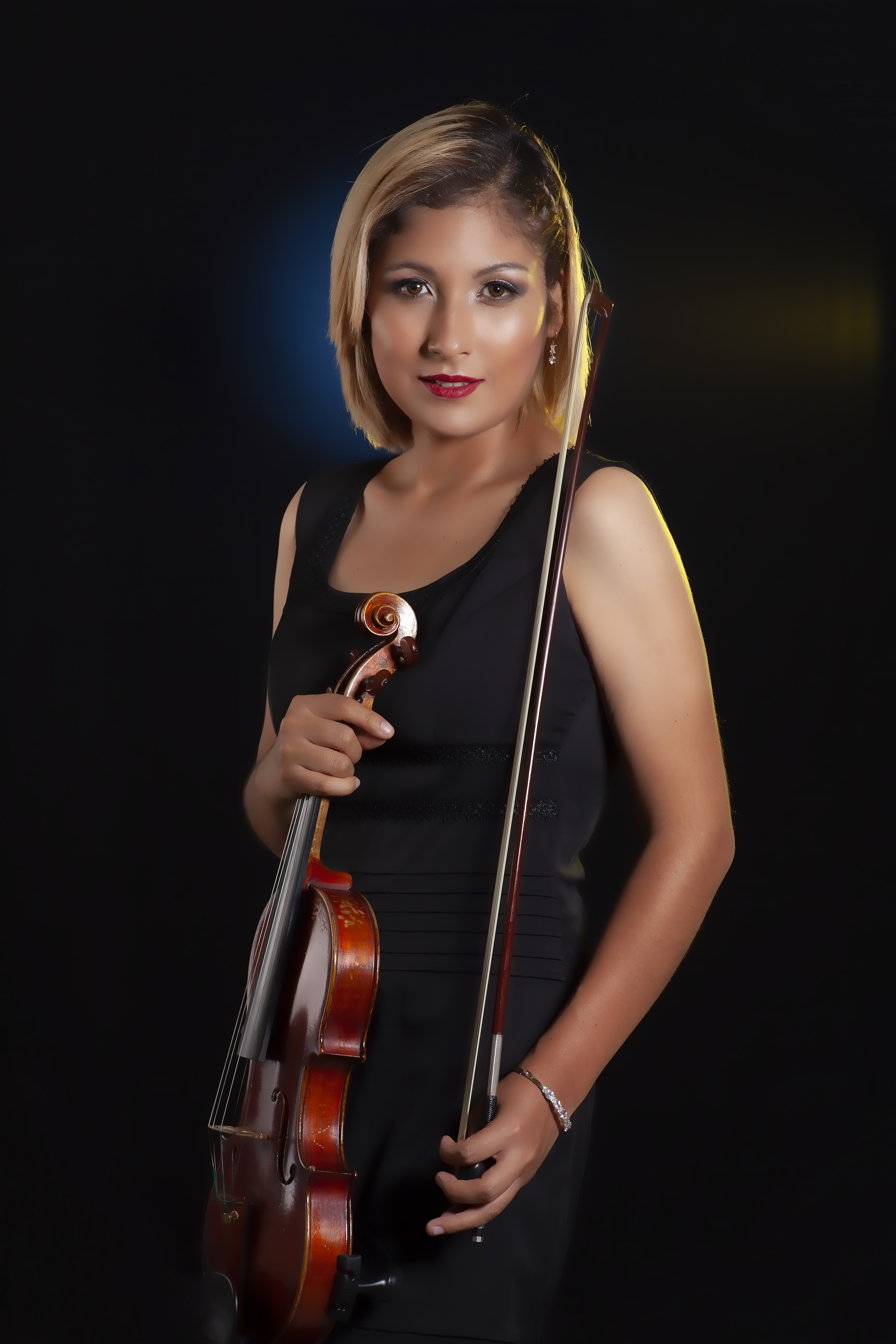 Azul Rvera violinis and writer